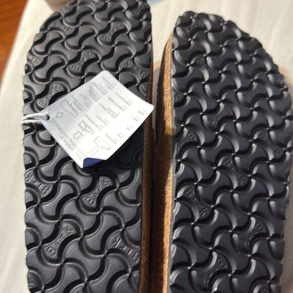NEW! Birkenstock Buckley - Picture 4 of 10